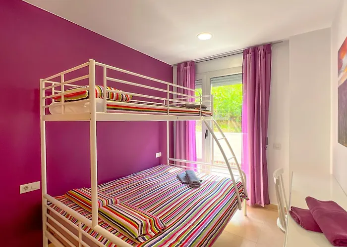 Vivalidays Remei - Fenals - Apartmán