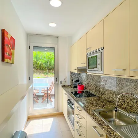 Vivalidays Remei - Fenals - Apartman
